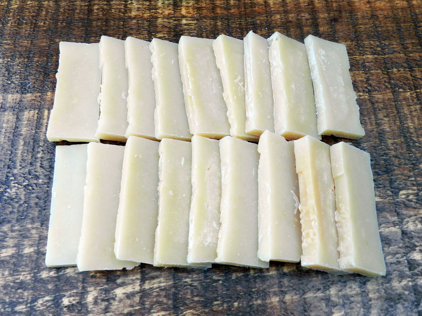 Botanical Wash - Organic Rosemary, Tea Tree, Clove Artisan Guest Shampoo Bar