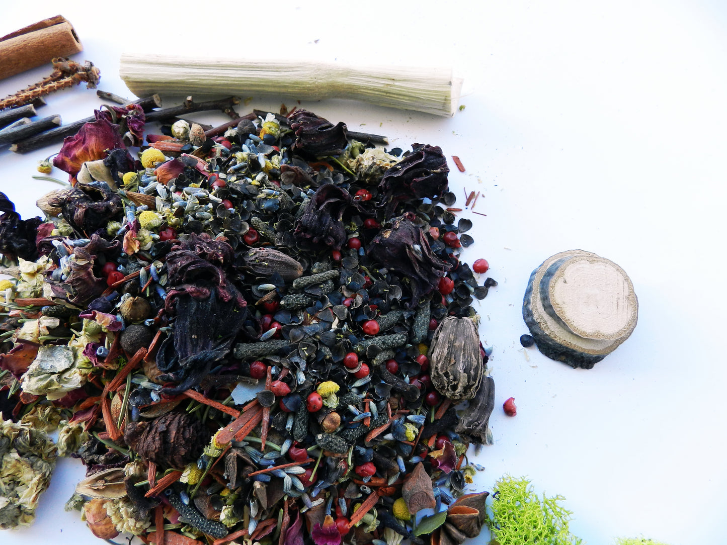 Raw Nature Potpourri in Coconut Shell - Beard n Moustache