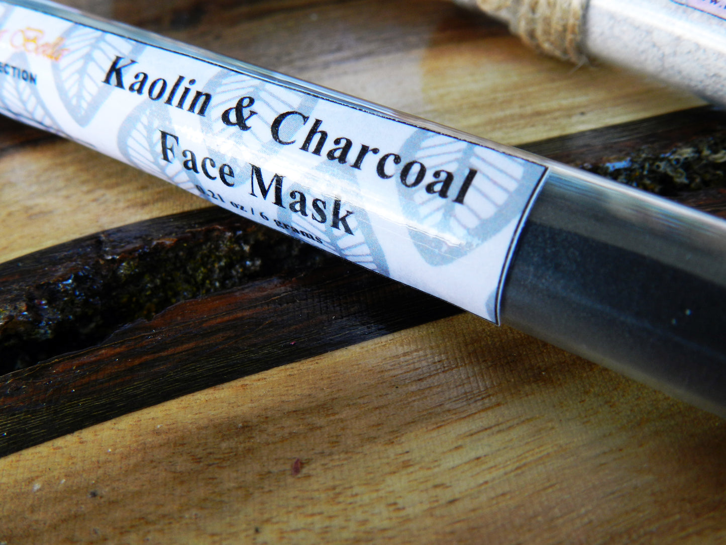 Lot de 4 masques pour le visage à l'argile et à la poudre à base de plantes